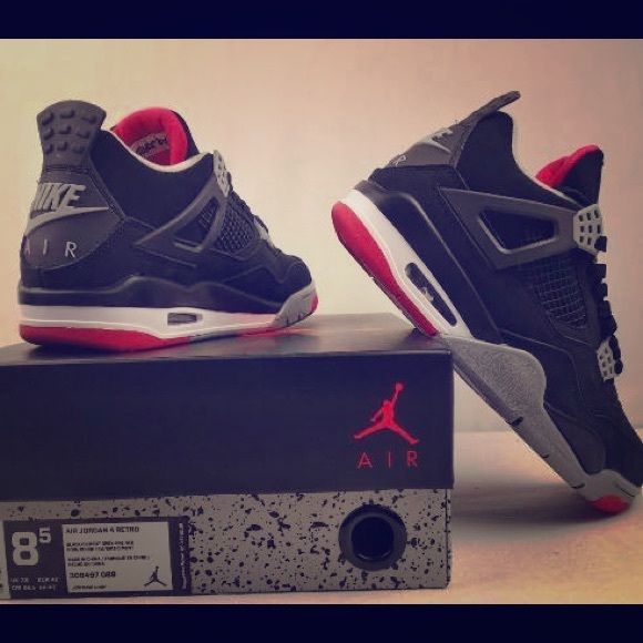 Jordan 4 retro “Bred”